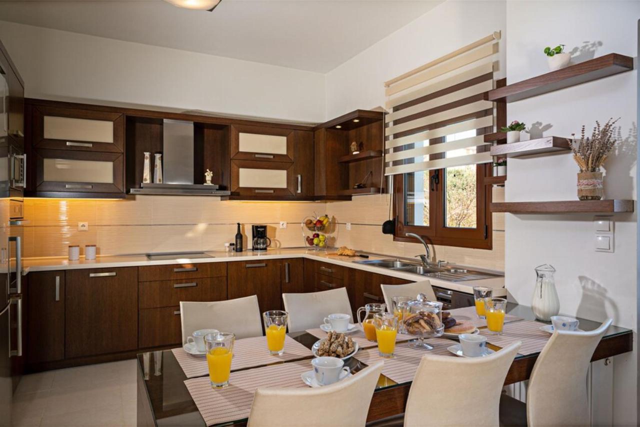 Villa Ellovos With Private Pool Rethymno  Bagian luar foto