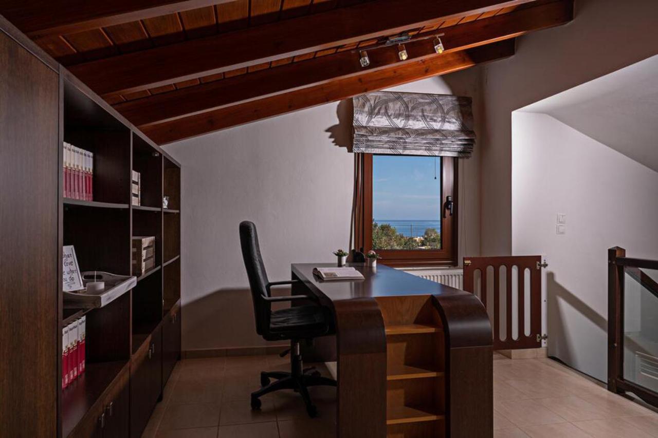 Villa Ellovos With Private Pool Rethymno  Bagian luar foto