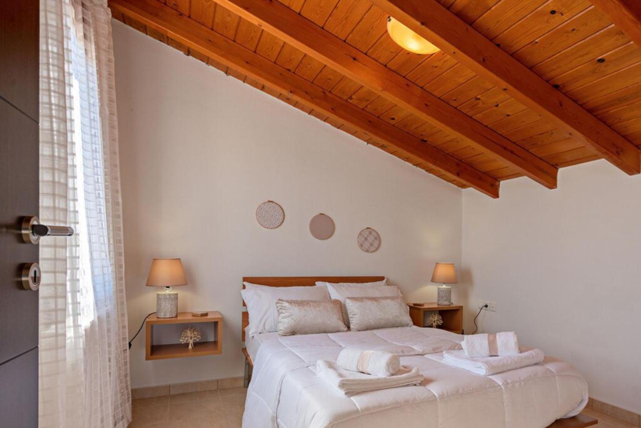 Villa Ellovos With Private Pool Rethymno  Bagian luar foto
